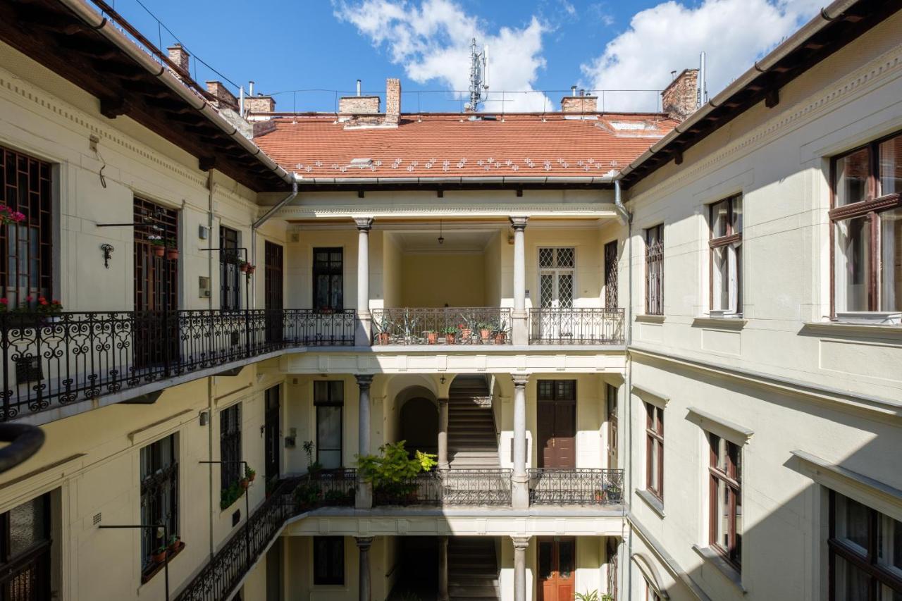 Andrassy Garden Apartment In Center Budapest Exteriör bild